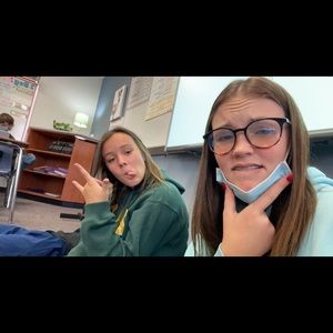 Meet your Posher, Alix